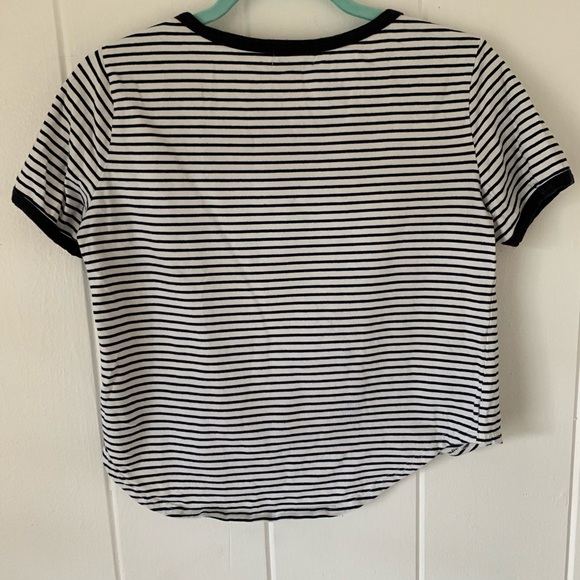 Striped crop top - Picture 2 of 3